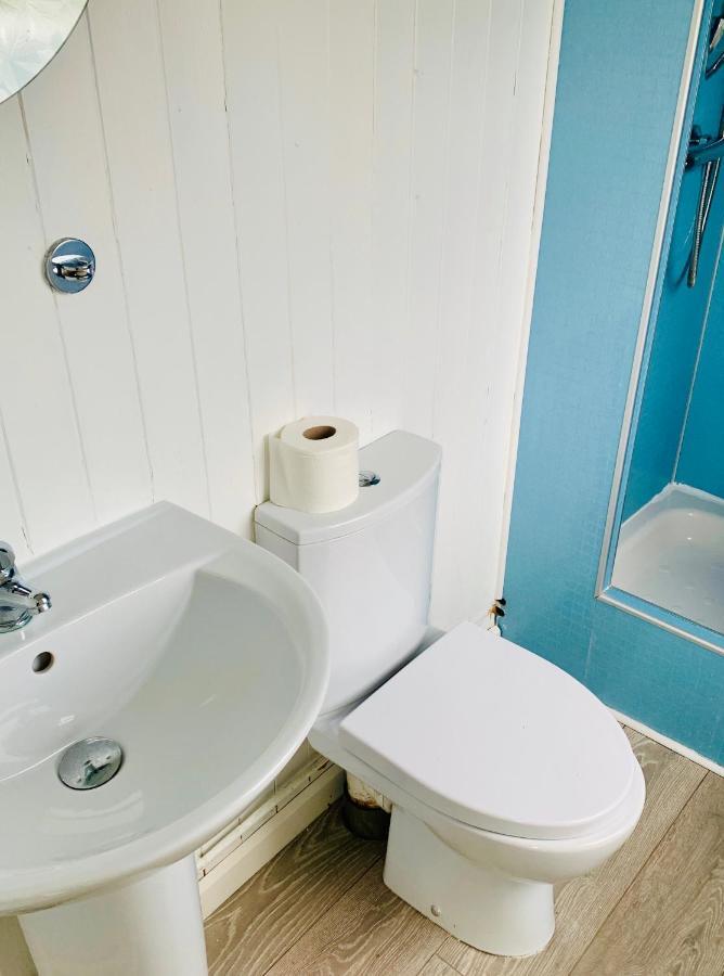Bunnahabhain 5 - Farm Stay - Stunning Sea And Rural Views 斯特兰拉尔 外观 照片