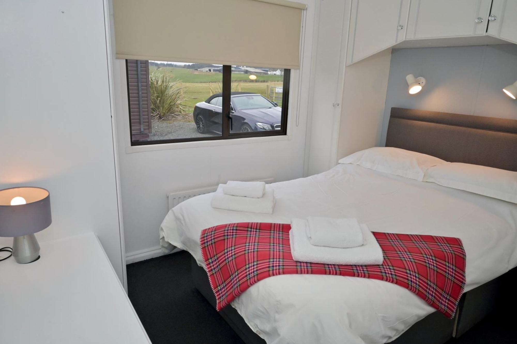 Bunnahabhain 5 - Farm Stay - Stunning Sea And Rural Views 斯特兰拉尔 外观 照片